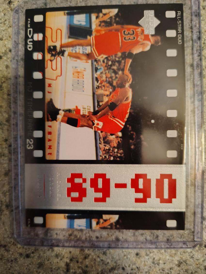 Michael Jordan #42 Basketball Cards 1998 Upper Deck MJ Living Legend