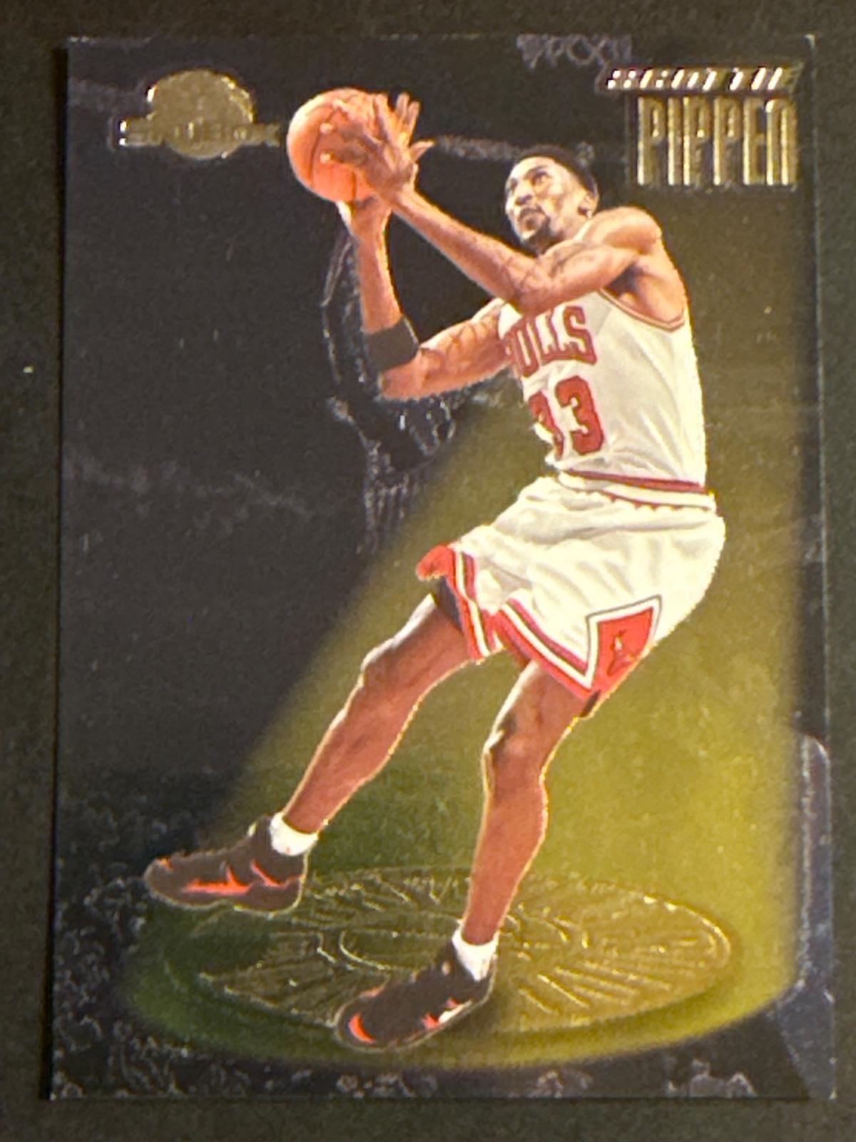 Scottie Pippen #s2 Basketball Cards 1995 Skybox Premium Standouts Hobby