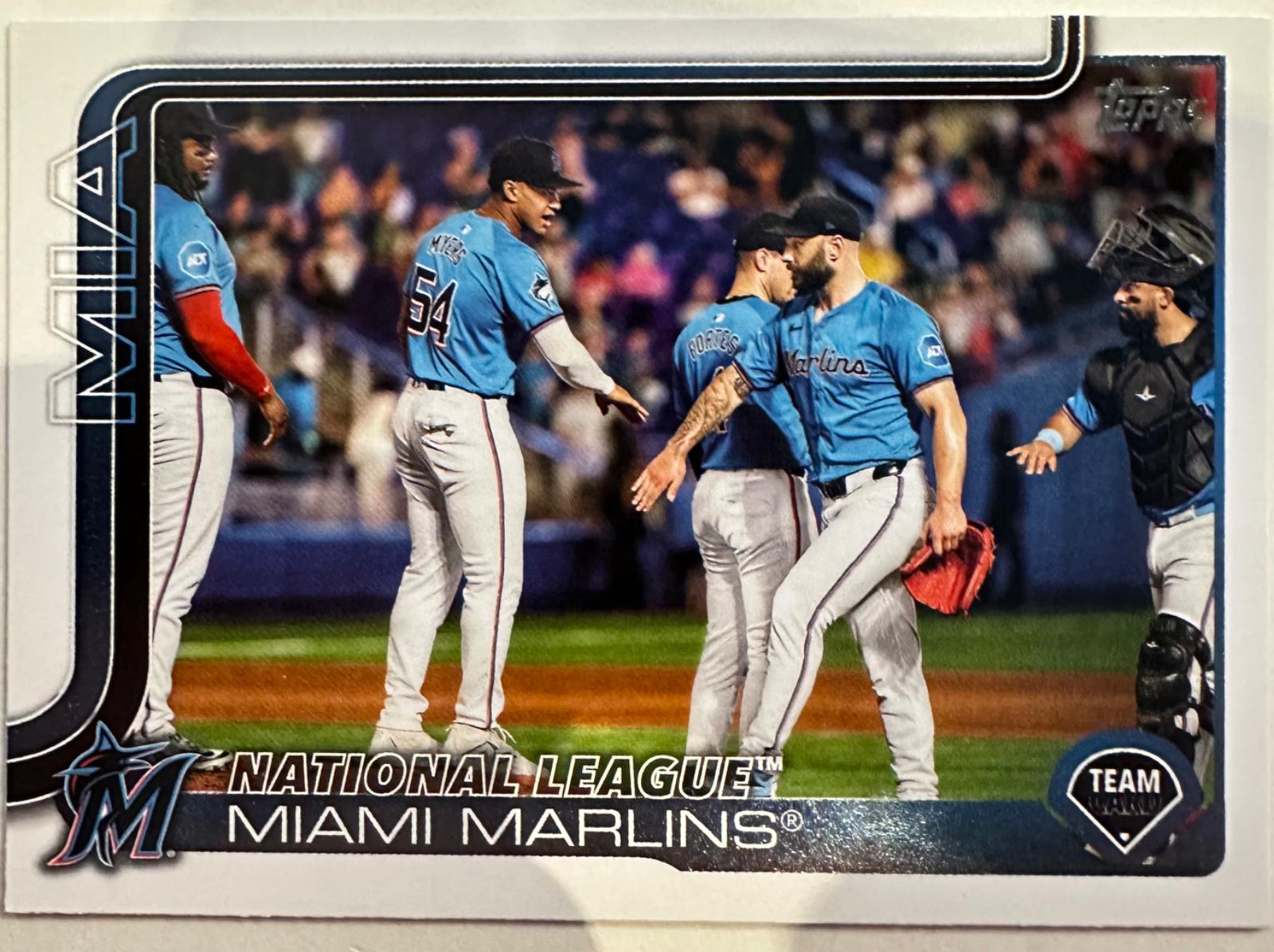 Miami Marlins #340 Baseball Cards 2025 Topps