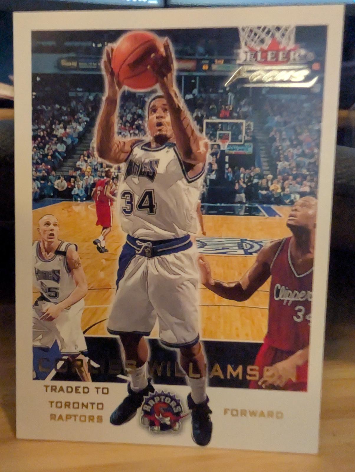 Corliss Williamson #98 2000-01 Fleer Focus Basketball