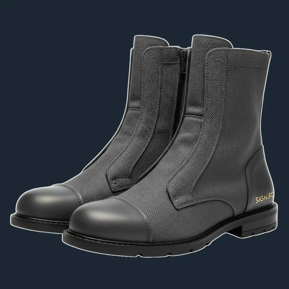 Boots Stealth Sentinel abu arang dengan sol bertali tebal.