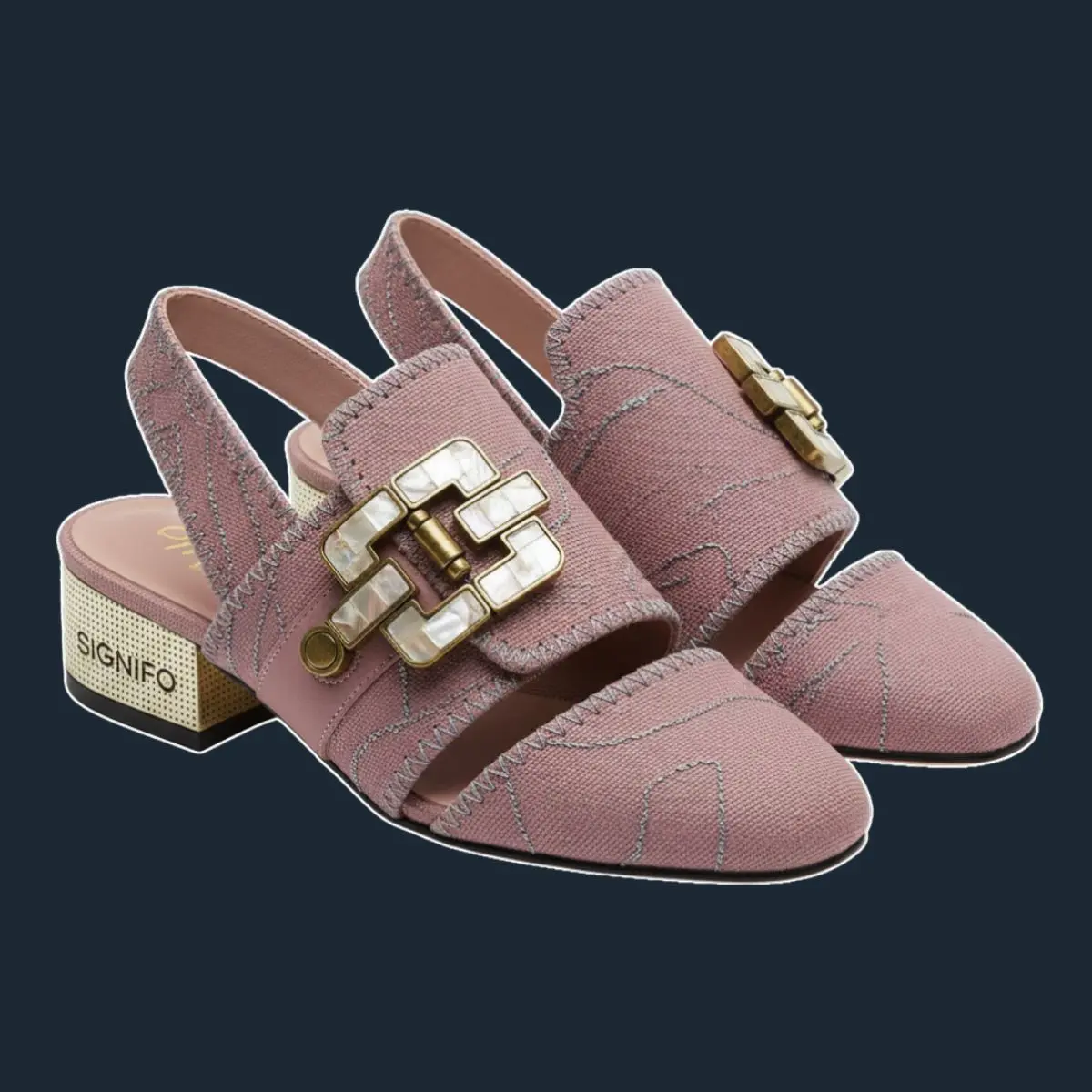 Sandal blush mauve mules dengan strap gesper adjustable.
