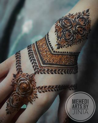 One of the top publications of @mehedi_arts_by_jinia which has 743 likes and 1 comments