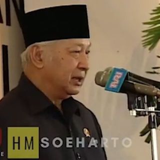 One of the top publications of @tututsoeharto which has 6.9K likes and 490 comments