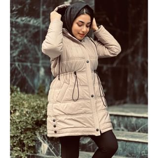 One of the top publications of @zahra_style__ which has 7.3K likes and 206 comments
