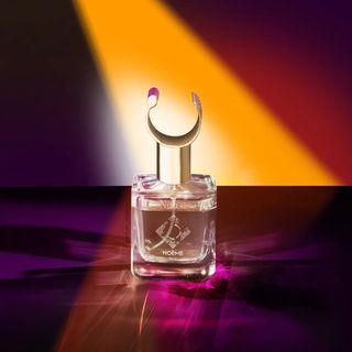 One of the top publications of @parfum_maniya which has 181 likes and 7 comments