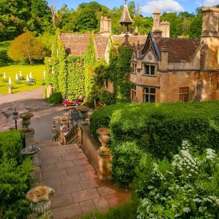 One of the top publications of @visitthecotswolds which has 1.4K likes and 10 comments