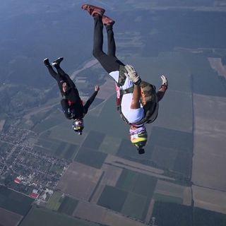 One of the top publications of @skydivebalaton which has 2K likes and 37 comments