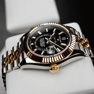 One of the top publications of @rolexworld_ which has 943 likes and 16 comments