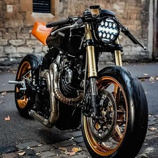 One of the top publications of @gentleman_caferacer which has 922 likes and 3 comments