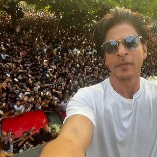 One of the top publications of @shahrukh._.khan_ which has 3K likes and 36 comments