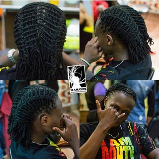 One of the top publications of @africanroyalsalon which has 293 likes and 3 comments