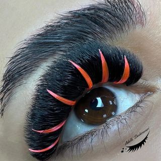 One of the top publications of @top_lashmakers which has 169 likes and 10 comments