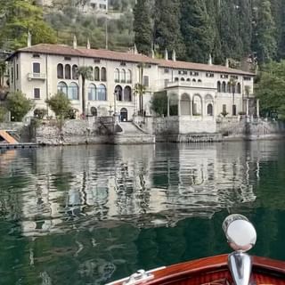 One of the top publications of @lakecomo_boat which has 5.3K likes and 52 comments