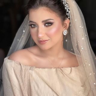 One of the top publications of @dina_arafa_mua which has 60 likes and 1 comments