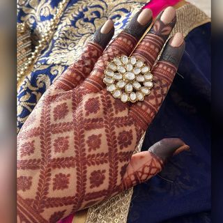 One of the top publications of @hennas_henna which has 1.8K likes and 5 comments