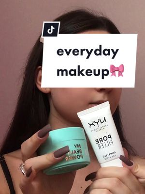 One of the top publications of @makeup._.kari which has 483 likes and 3 comments
