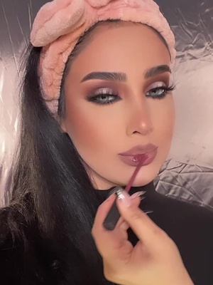 One of the top publications of @makeup_artist_jawaher which has 21.4K likes and 105 comments