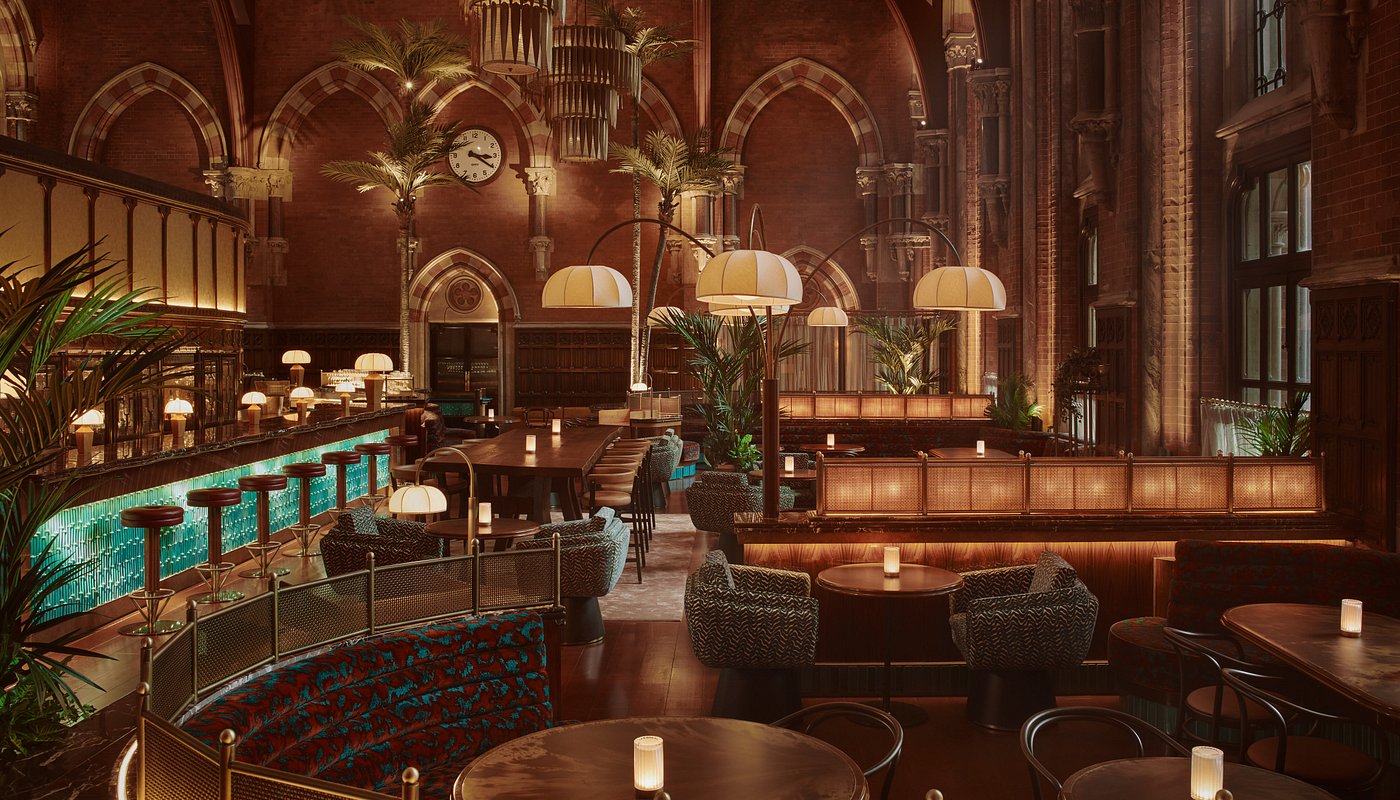 Beautiful cocktail bar within St Pancras Station