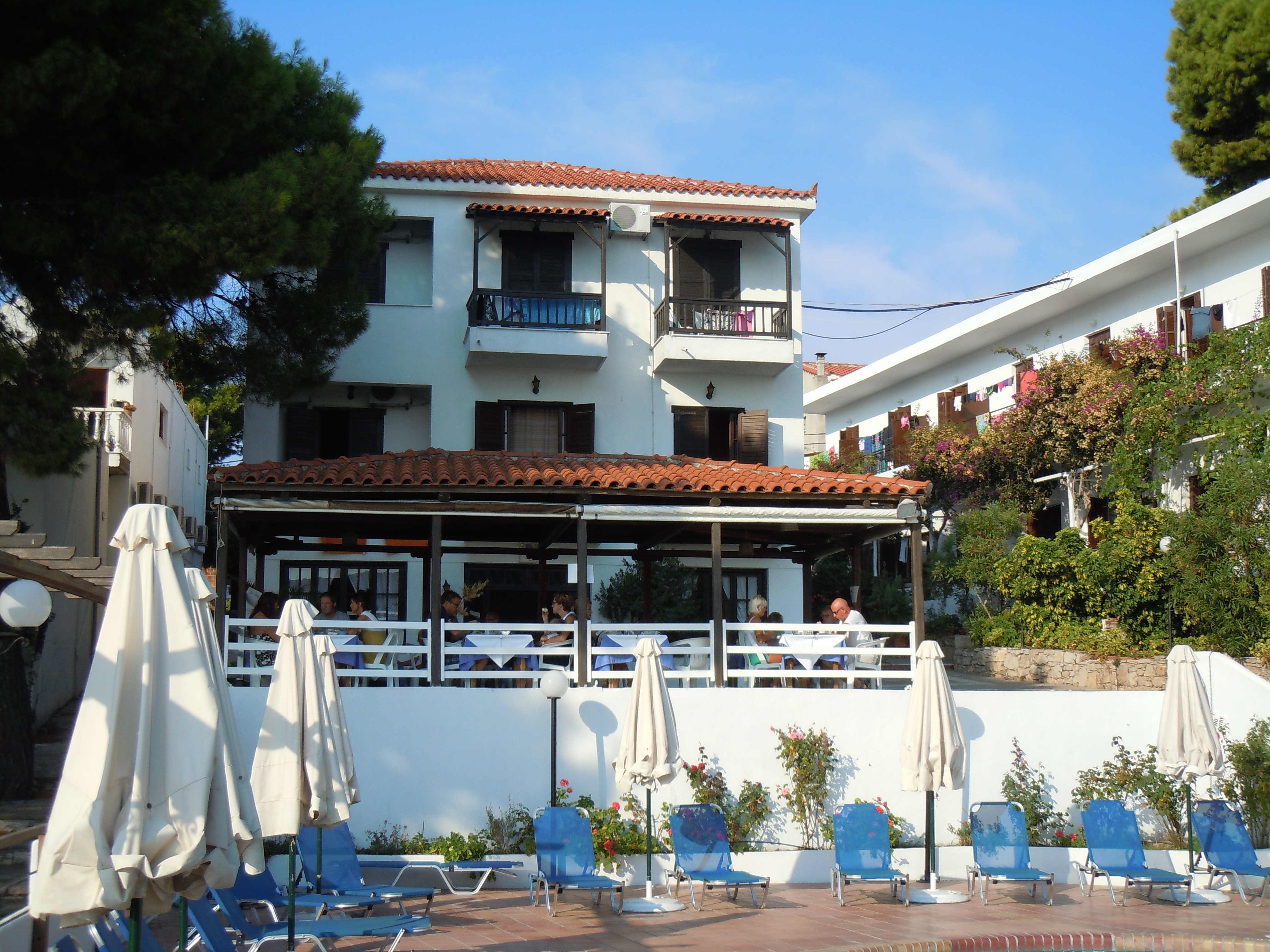  Paradise Hotel , Patitiri, Grécia - 55 Avaliações dos hóspedes  . Reserve seu hotel agora mesmo!