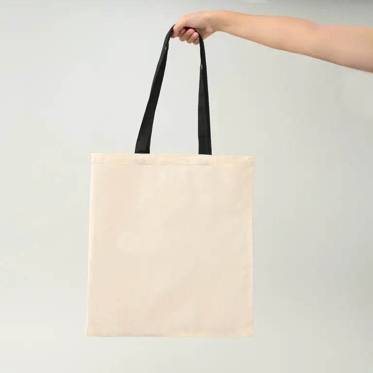 Bolsa de algodón con manilla negra 42x38 (cm)