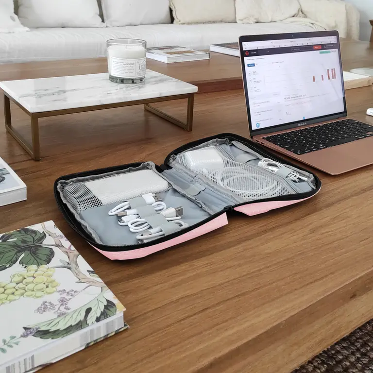 ORGANIZADOR DE CABLES "FILLMORE"