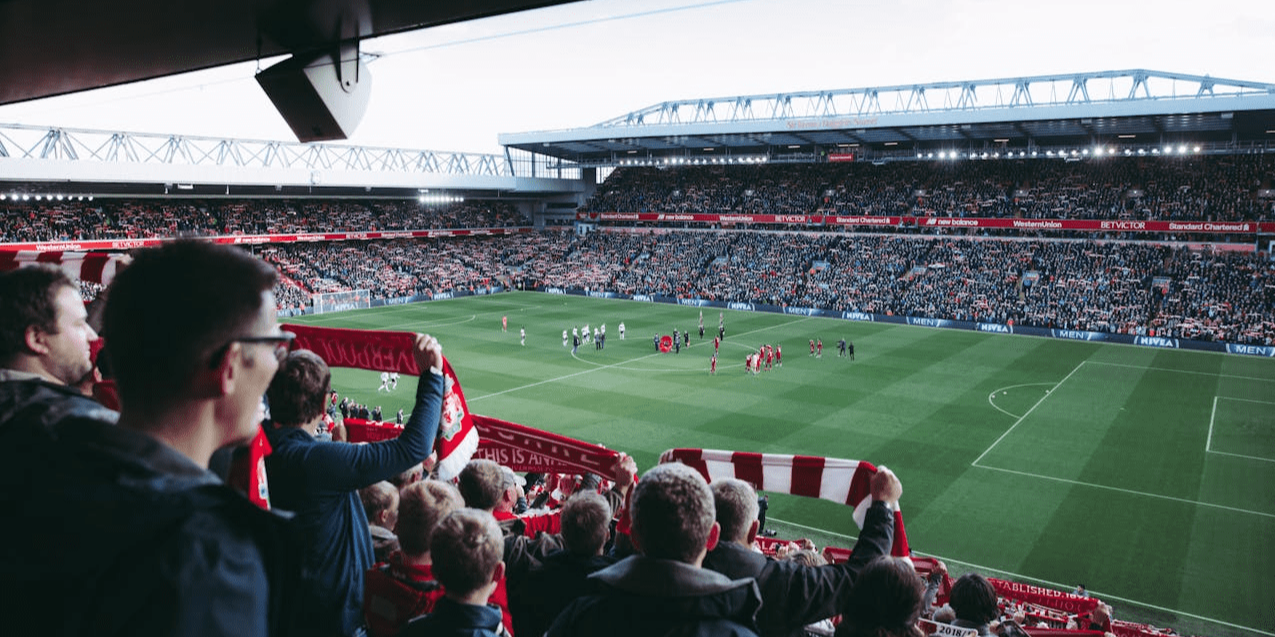 stade de football plein avec la billetterie sport