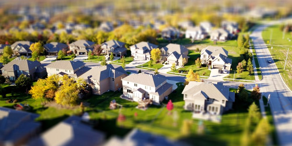 Photographie aérienne effet miniature d'un quartier résidentiel en ville