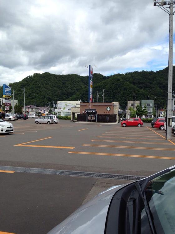 スターバックスコーヒー 札幌石山店 （STARBUCKS COFFEE） - メイン写真: