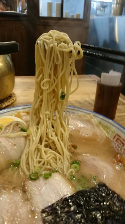 久留米 とんこつラーメン 松山分校 - メイン写真: