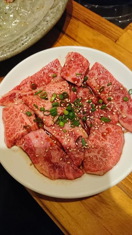 しちりん焼肉酒房とらたま - メイン写真: