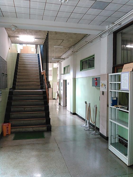 小田原市役所 小田原市立図書館
