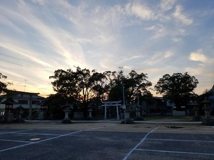 白鳥神社駐車場 - メイン写真: