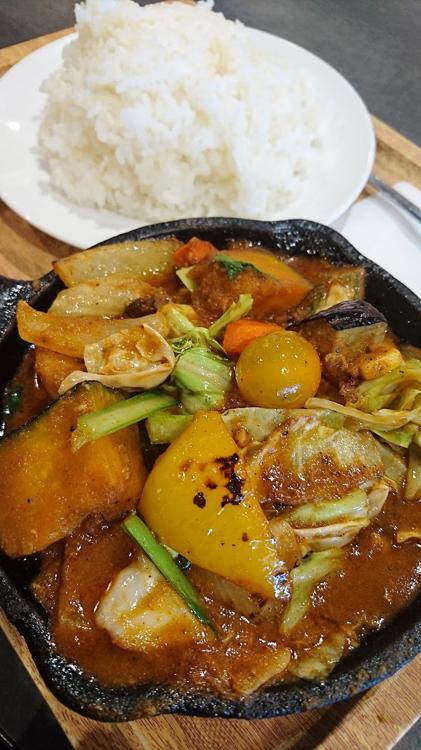 野菜を食べるカレー camp express - メイン写真: