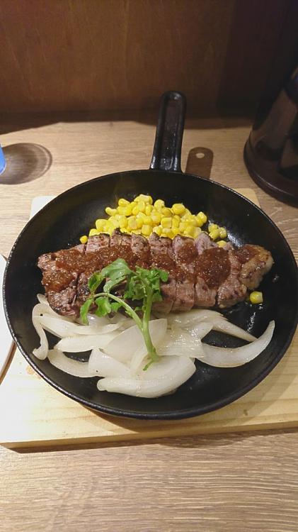 神田の肉バル ランプキャップ 渋谷店｜飲み放題付きコースがおすすめ！ランチのステーキも人気 - メイン写真:
