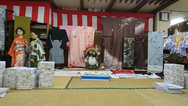 婦人服・呉服 総合衣料の池田屋 - メイン写真: