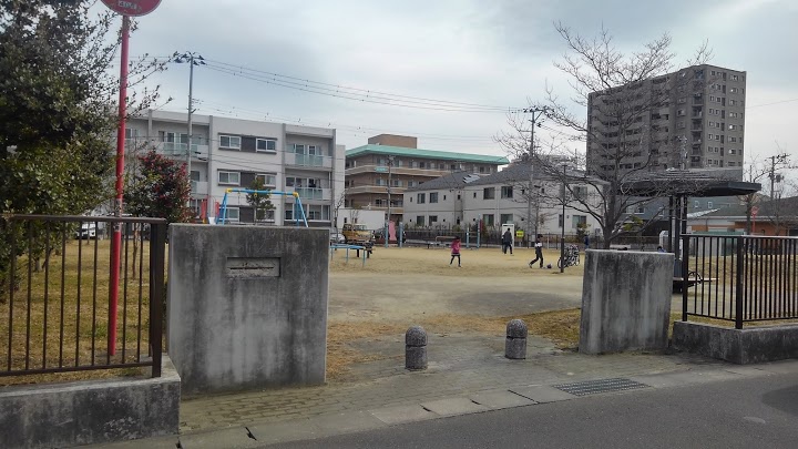 新田東二丁目公園 - メイン写真: