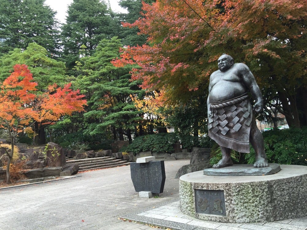 勾当台公園 野外音楽堂