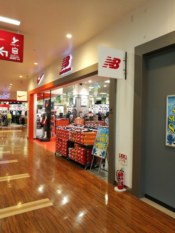 Abc Mart スポーツアウトレットマリノアシティ福岡店