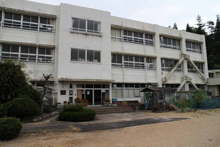 邑南町立高原小学校 - メイン写真: