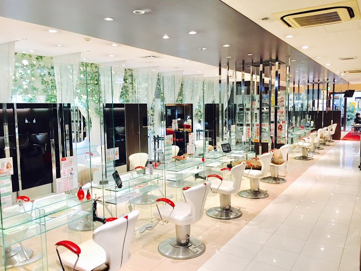 EARTH Nail & Eyelash 大分セントポルタ店 - メイン写真: