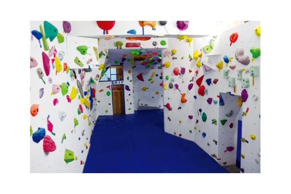 PLAY GROUND ENISHI BOULDERING - メイン写真: