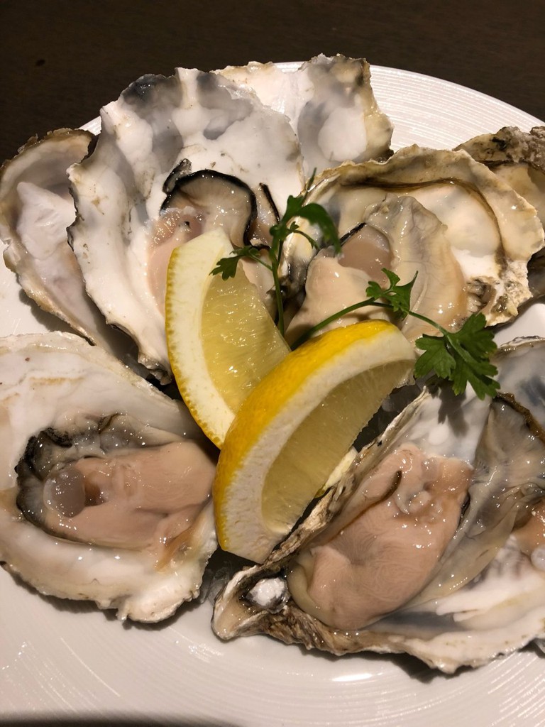 Oyster &Italian Bar  La Pesca - メイン写真: