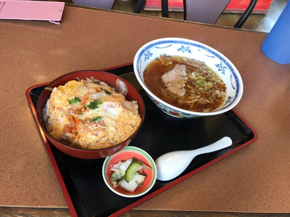 ラーメンワールド - メイン写真: