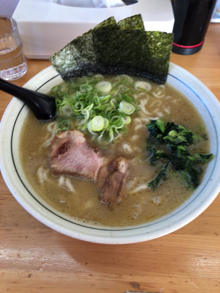 横濱家系ラーメン 家系家 八戸店 - メイン写真: