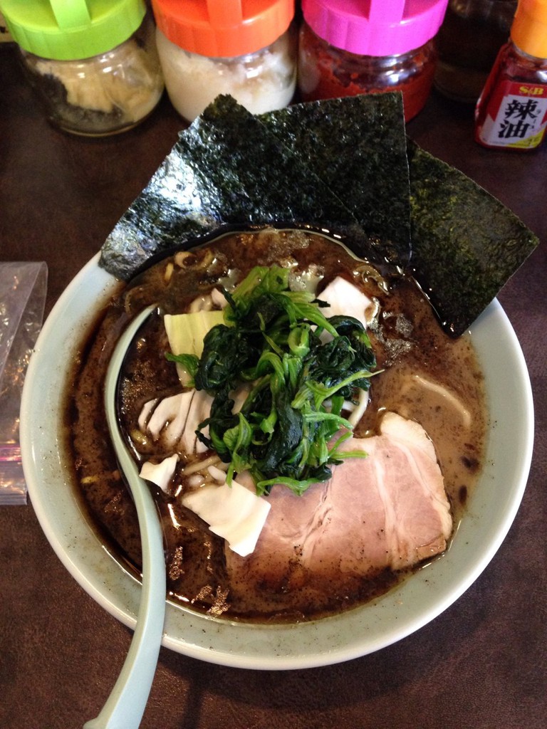 横浜ラーメン 庄家 秦野店 - メイン写真: