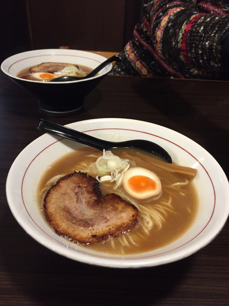 あごばんらーめん - メイン写真: