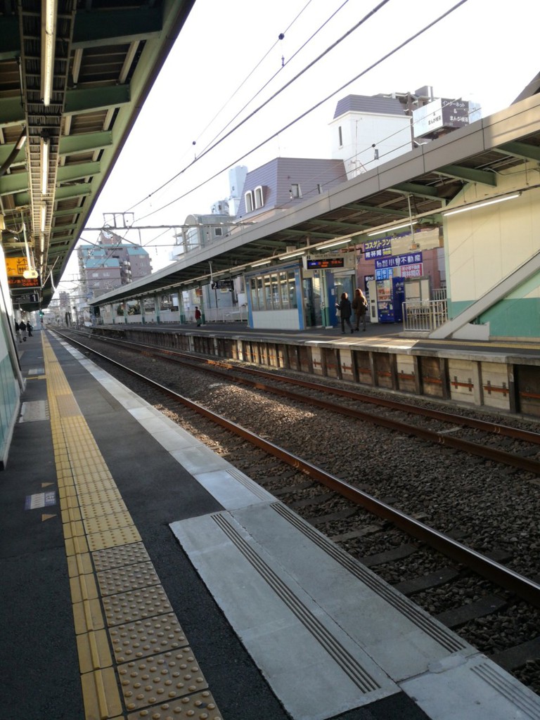 Platform 1 (1番線ホーム) - メイン写真: