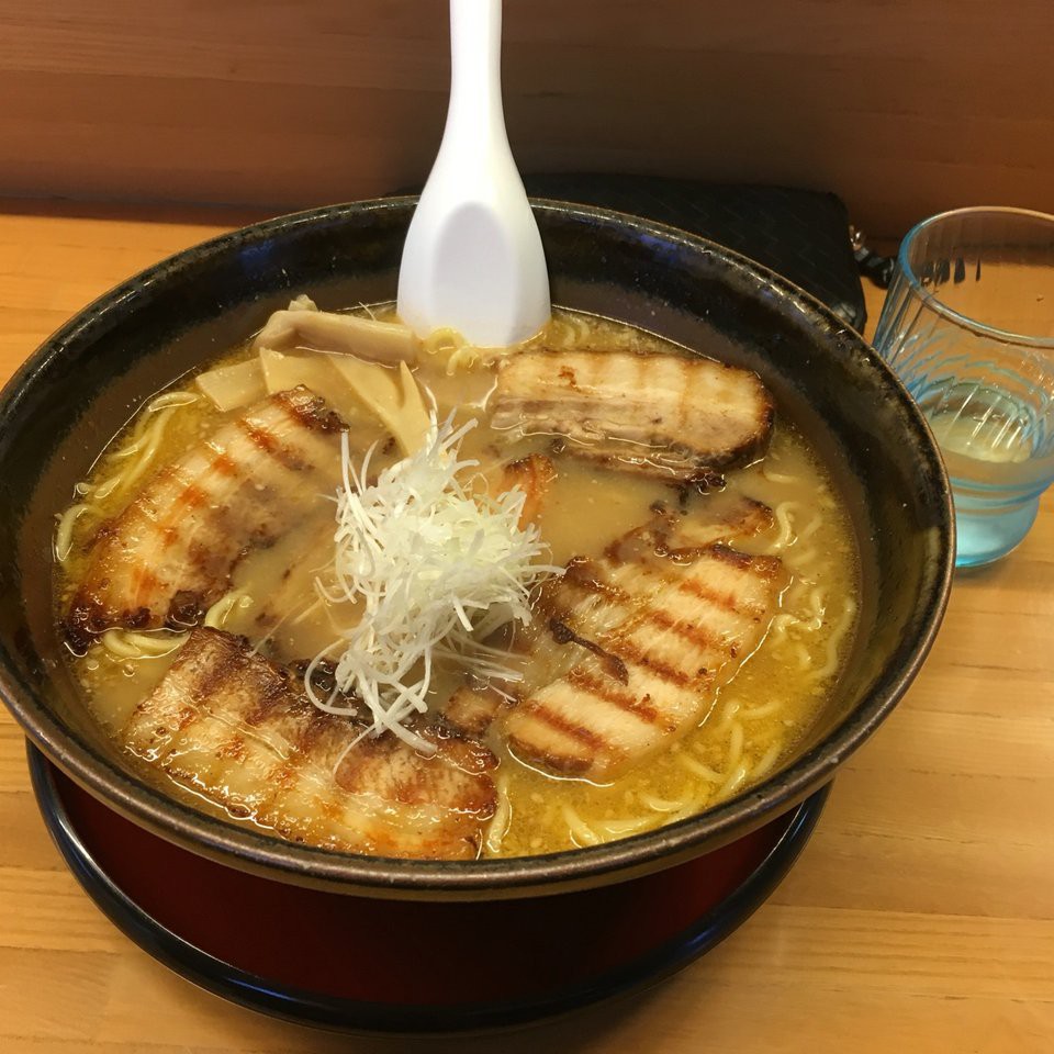 ラーメン かまじい - メイン写真: