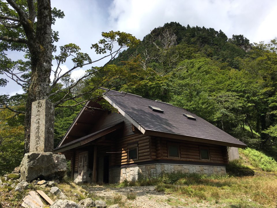 行者還避難小屋 - メイン写真: